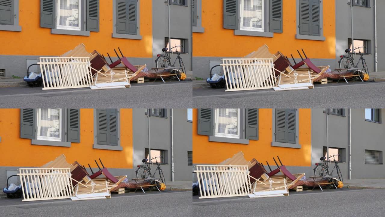 德国2021年4月27日科尔: 在被垃圾车清除之前，大量的家庭垃圾、家具、物品和家居用品躺在街上。每