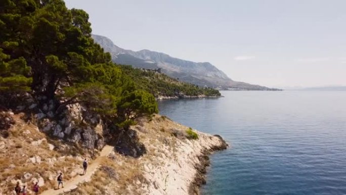 美丽的克罗地亚旅游指南。美丽的海滩、地中海美食、罗马遗址等等。
