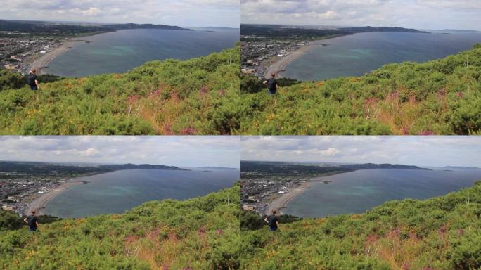 爱尔兰海岸的石岩山徒步旅行路径。布雷，灰石