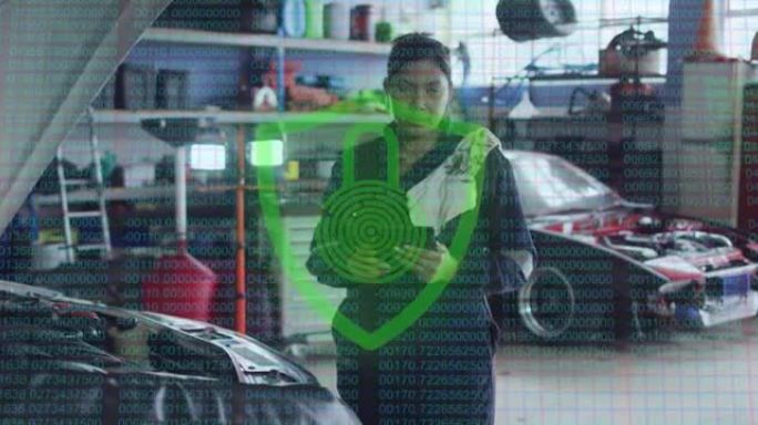 车库用平板电脑在混血儿女汽车机械师身上挂锁和盾牌图标的动画