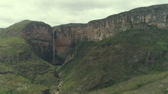 巴西米纳斯吉拉斯州concei ç ã o do Mato Dentro的巨型Cachoeira d