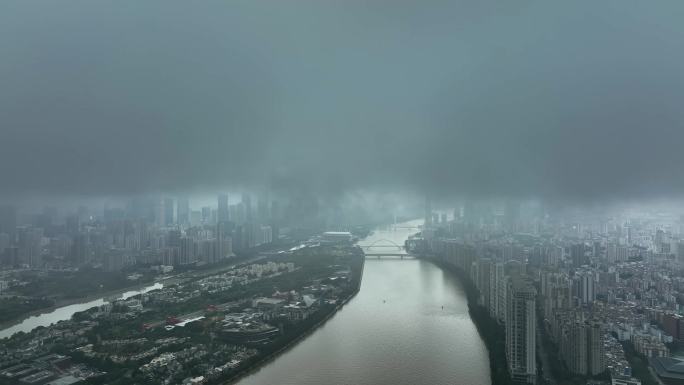 广州下雨前极端天气