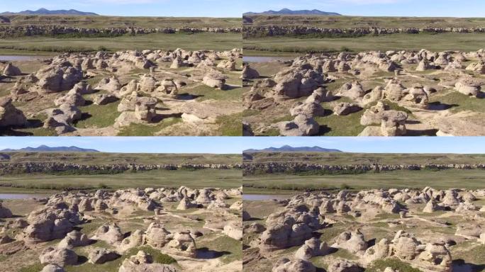 侵蚀的荒地中的砂岩hoodoo地层