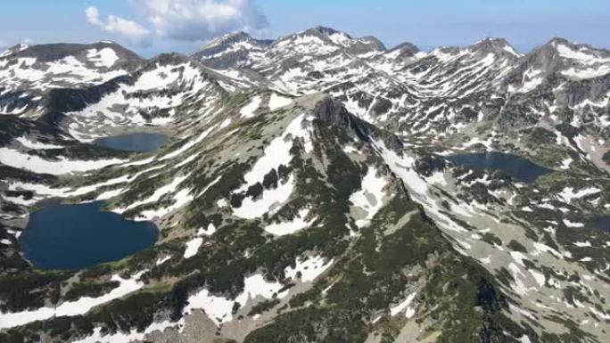 保加利亚皮林山Kremenski湖和德扎诺峰的鸟瞰图