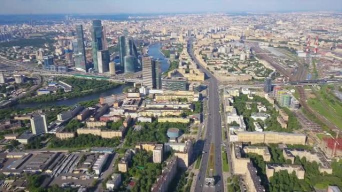 俄罗斯日间现代莫斯科市著名的库图佐夫斯基交通大道空中全景4k