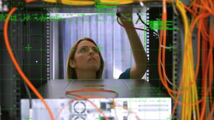 服务器机房中白人妇女的数据处理动画