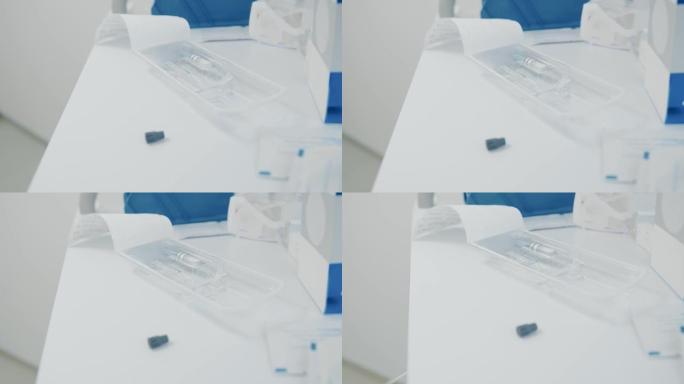 一次性使用的面部透明质酸注射液在桌上制备