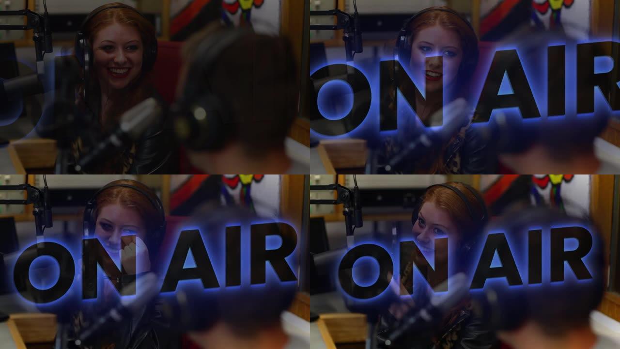 在广播中播放带有耳机的白人妇女在广播中的动画