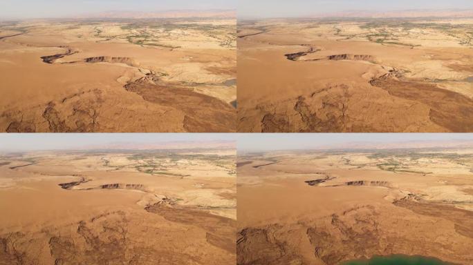 约旦河从高空进入死海，鸟瞰图