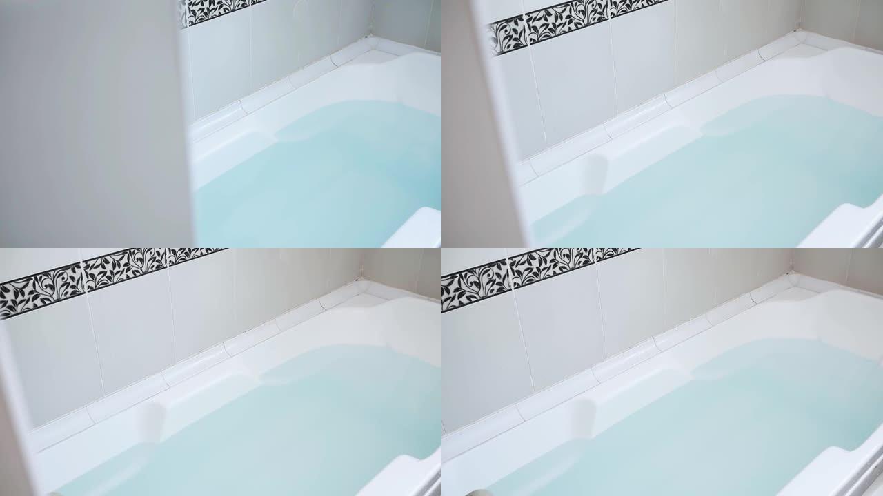 沐浴填充愈合矿物蓝色硫化氢水。滑块