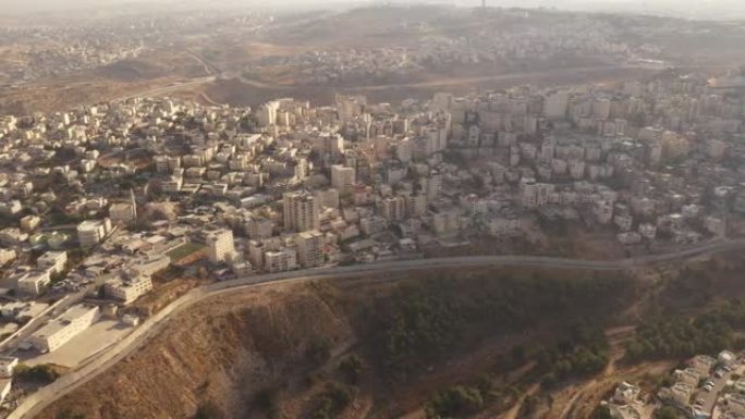 以色列和巴勒斯坦被混凝土墙隔开-鸟瞰图