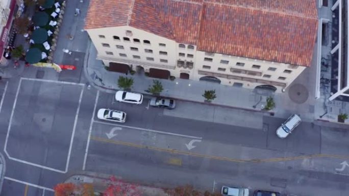 加州帕洛阿尔托市中心的鸟瞰图。