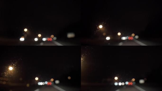 美国夜间高速公路上的灯。