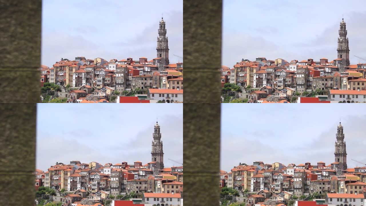 葡萄牙波尔图-2014年4月: Torre dos cl ã©里格斯，波尔图市中心的旅游景点。葡萄牙
