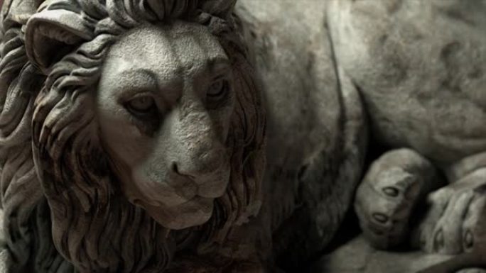 狮子的雕塑在平台上翻转。白色大理石。无缝循环的3d动画