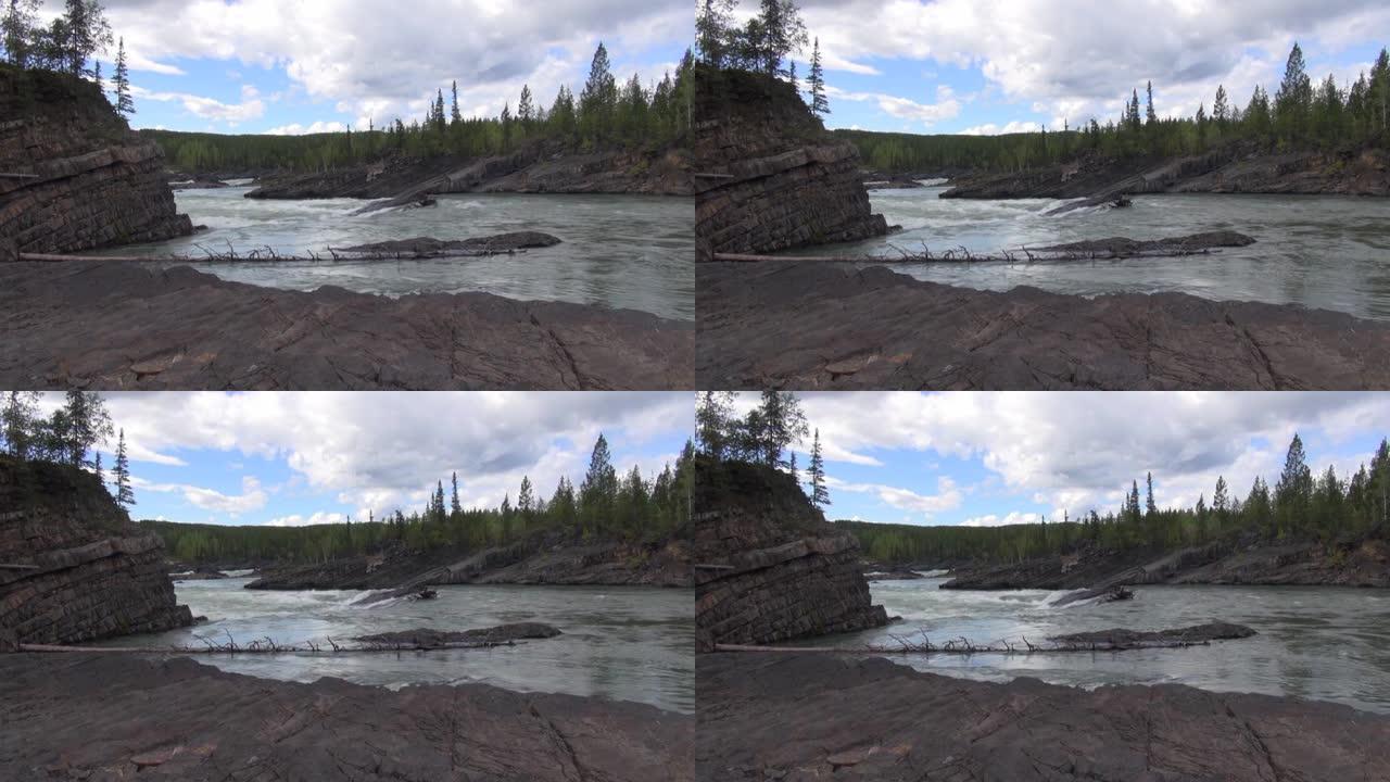 斯塔克角形基岩在加拿大北部形成河流急流