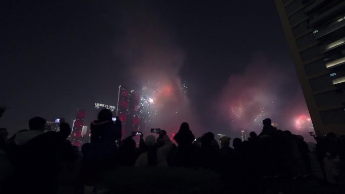 重庆除夕烟火烟花南滨路来福士春节跨年烟花