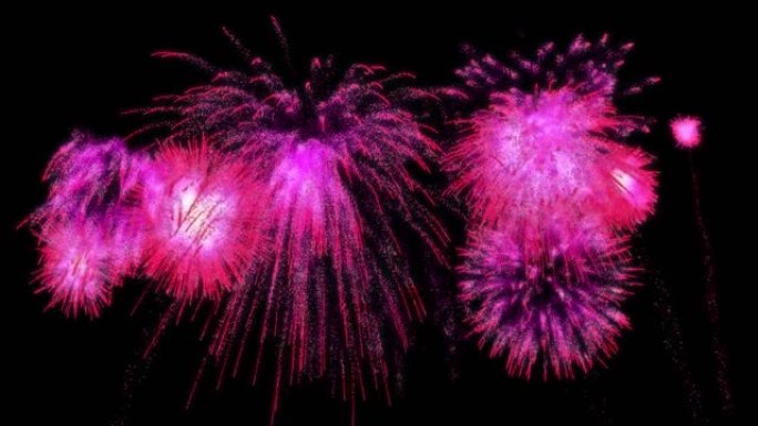 粉蓝色圣诞新年烟花在夜空中爆炸的动画