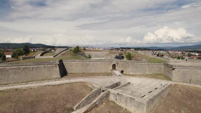 葡萄牙查维斯要塞的防御墙。空中无人机视图