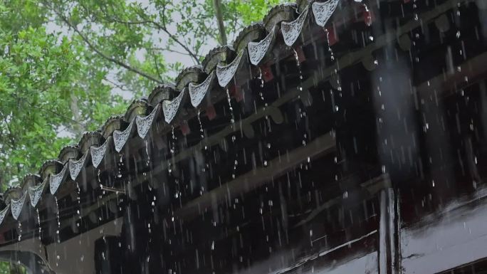 屋檐雨滴古建筑雨天雨景雨水