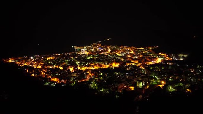 黑山布德瓦夜镇全景