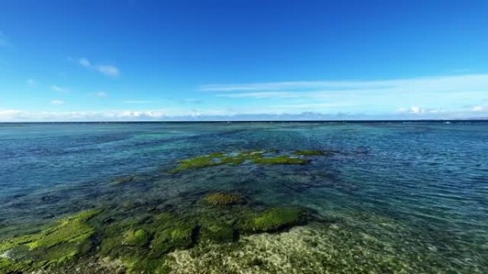 冲绳乌拉索伊西海岸卡梅兹风景