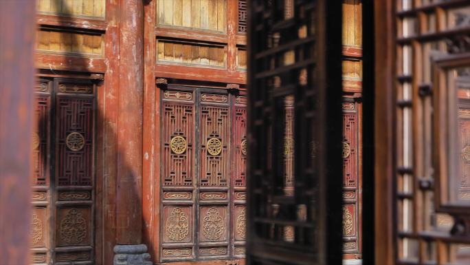古代建筑镂空木雕门实拍素材