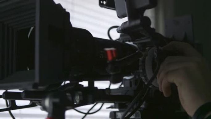 专业电影胶片摄影机的特写镜头。