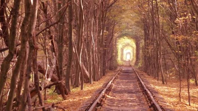爱情隧道，铁路浪漫迷人的地方