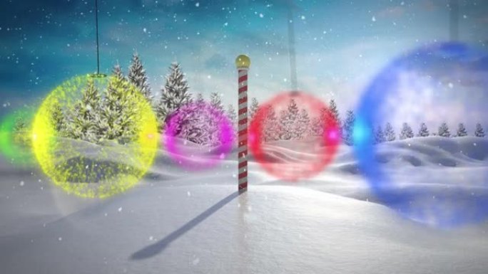 冬季景观上悬挂在北极上空飘落的雪中，五颜六色的摆设装饰品