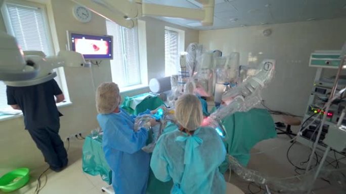 现代手术室手术中的外科团队