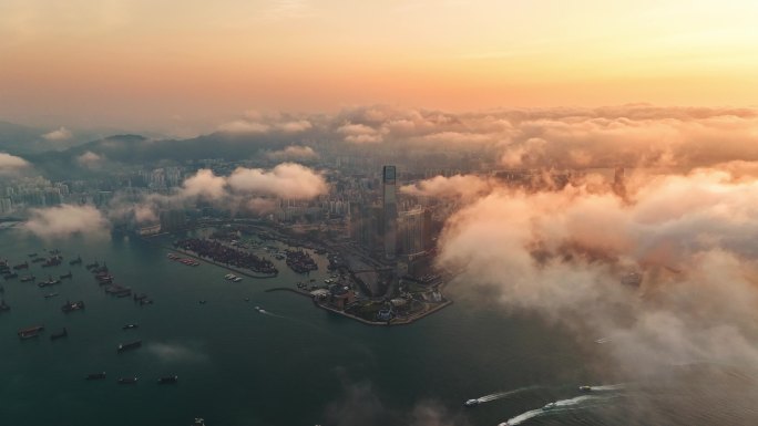 4K正版-航拍云中的香港尖沙咀