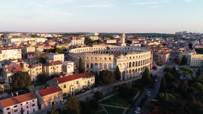 克罗地亚伊斯特拉普拉和竞技场的鸟瞰图。
