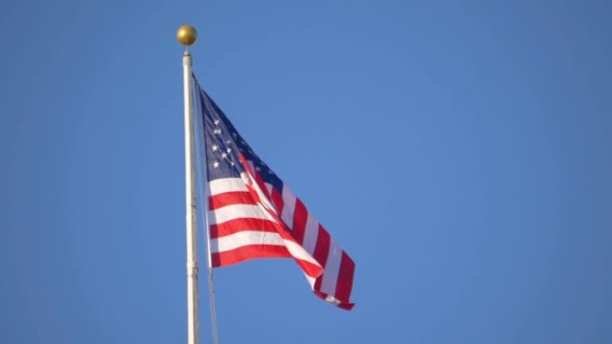 美国国旗迎风飘扬，慢动作180帧/秒
