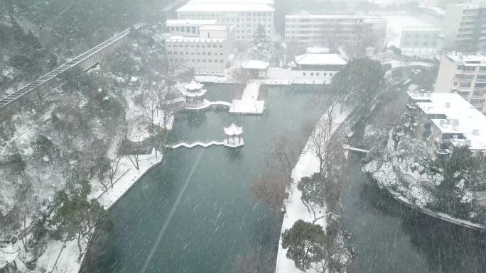 航拍荆门龙泉公园雪景