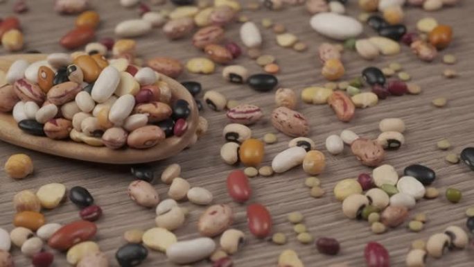 干杂豆，鹰嘴豆，小扁豆素食素食蛋白来源，木勺旋转地中海健康饮食，有机农业