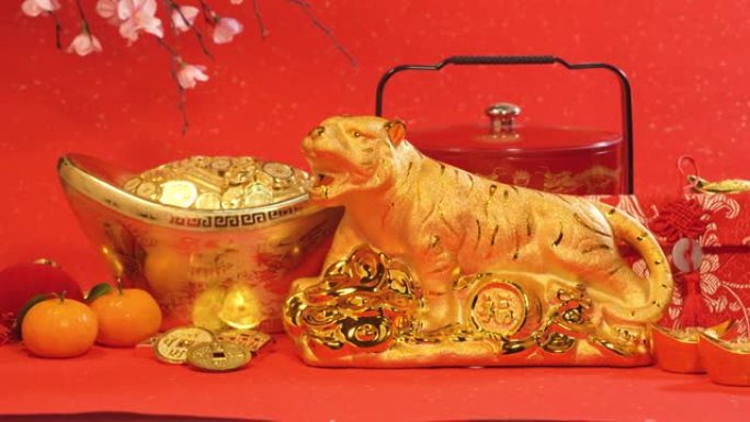传统中国金虎雕像，2022是虎年，中文单词翻译: 好运