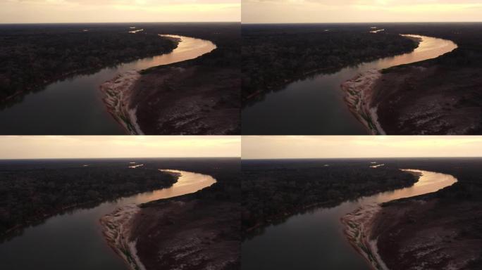 巴拉圭河-潘塔纳尔-向下倾斜