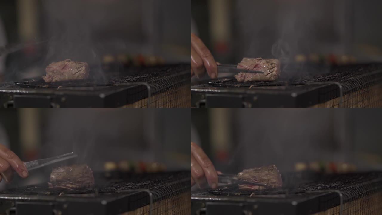 日本菜烤肉串上的烤金枪鱼牛排