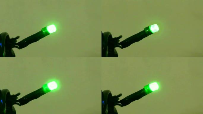 电动节日花环中的绿色发光二极管灯