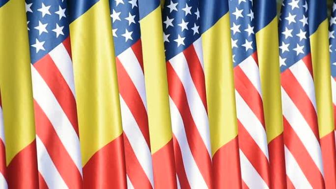 在正式仪式上可以看到罗马尼亚和美利坚合众国的国旗