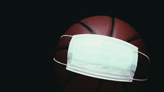 篮球黑暗背景的镜头