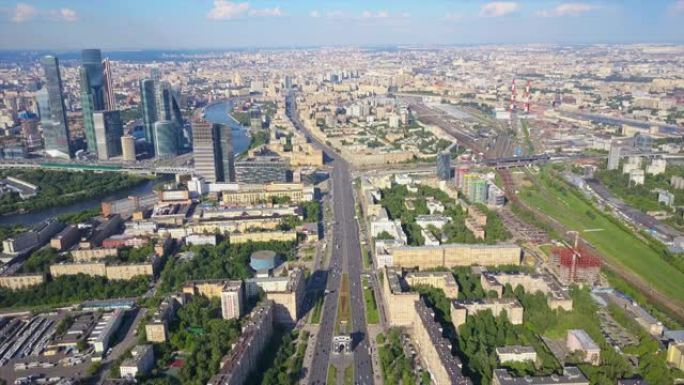 俄罗斯晴天现代莫斯科市著名的库图佐夫斯基交通大道空中全景4k