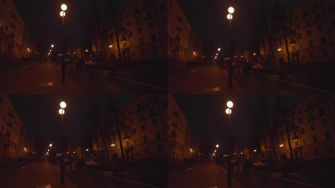 空荡荡的城市街道在晚上用老式灯笼点亮。