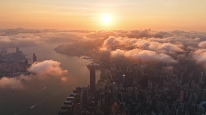 4K正版-日出云层下的香港IFC大厦01