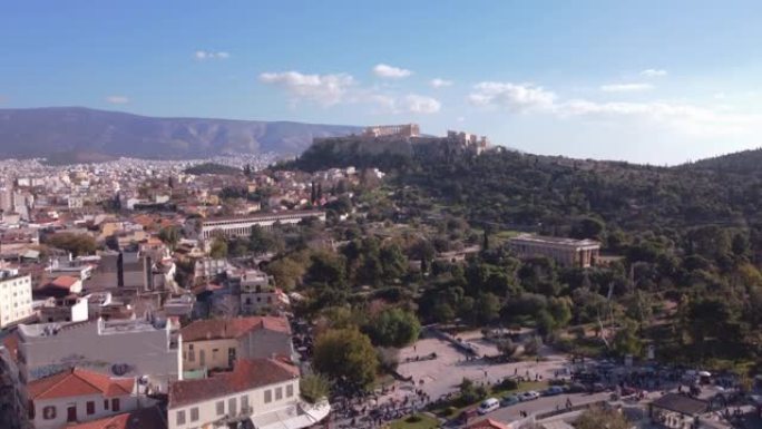 雅典历史中心的航拍镜头-雅典卫城，Monastiraki，古代集市，步行街，公园，lycabetus