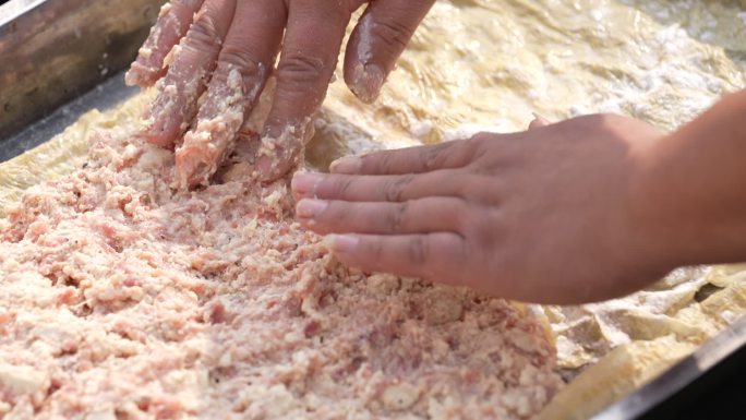 农村小吃 特色小吃 油炸鱼圆 肉馅 做菜