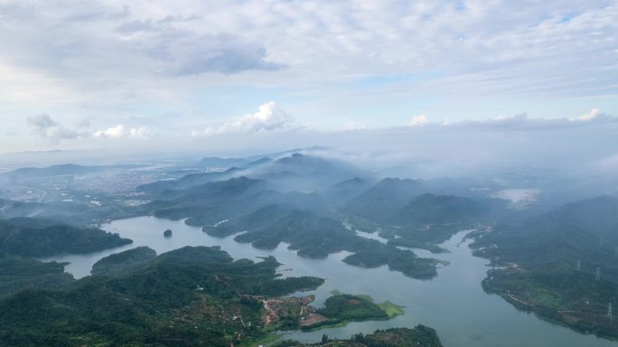 4k珠海水库雾气蓝天白云航拍延时