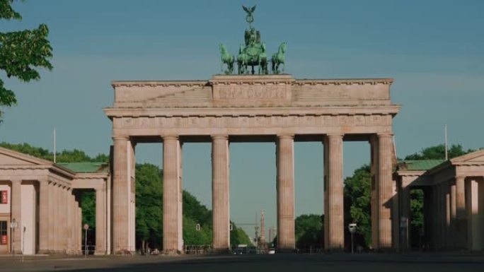 勃兰登堡门柏林与Quadriga，蓝天，柏林，德国