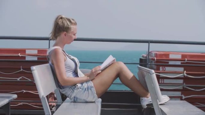 女人看书看书海上看书